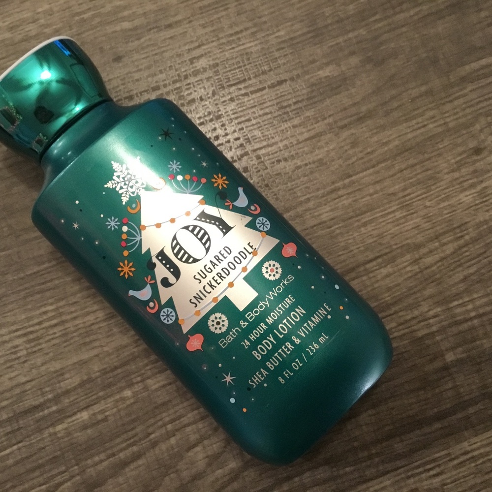 Bath and body works Sugared Snickerdoodle Body Lotion, 8 oz, new